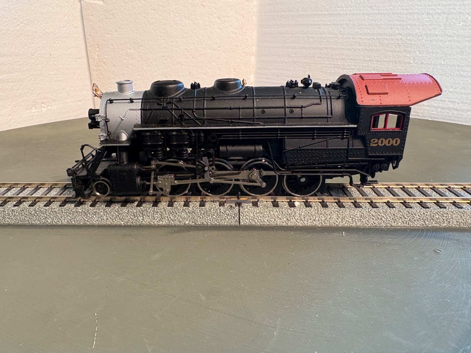 TESTED Bachmann 2-8-0 Consolidation Reading & Tender # 2000 (26-744)