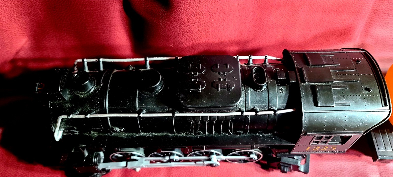 Factory Error??? Lional Train Engine # 1225 Model 711795 But Has Following…