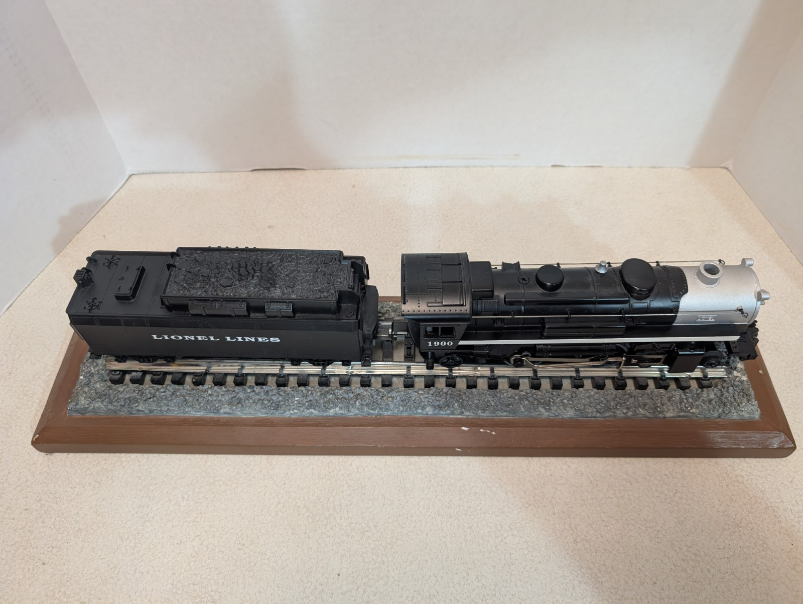 Lionel 1900 4-4-2 Steam Engine & Lionel Lines Tender ~L/N Condition~ Runs Well