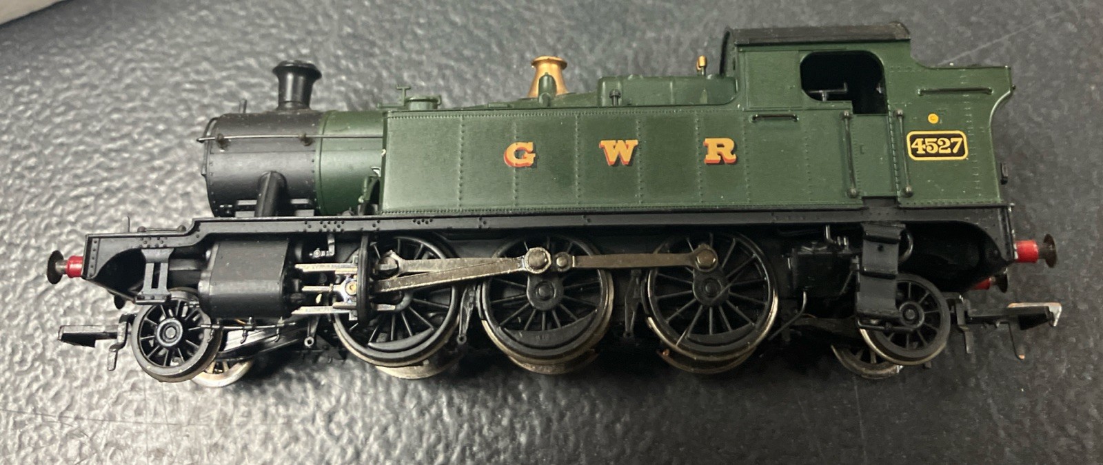 OO Scale Airfix Prairie Tank Locomotive 2-6-2 (GWR Green Livery)