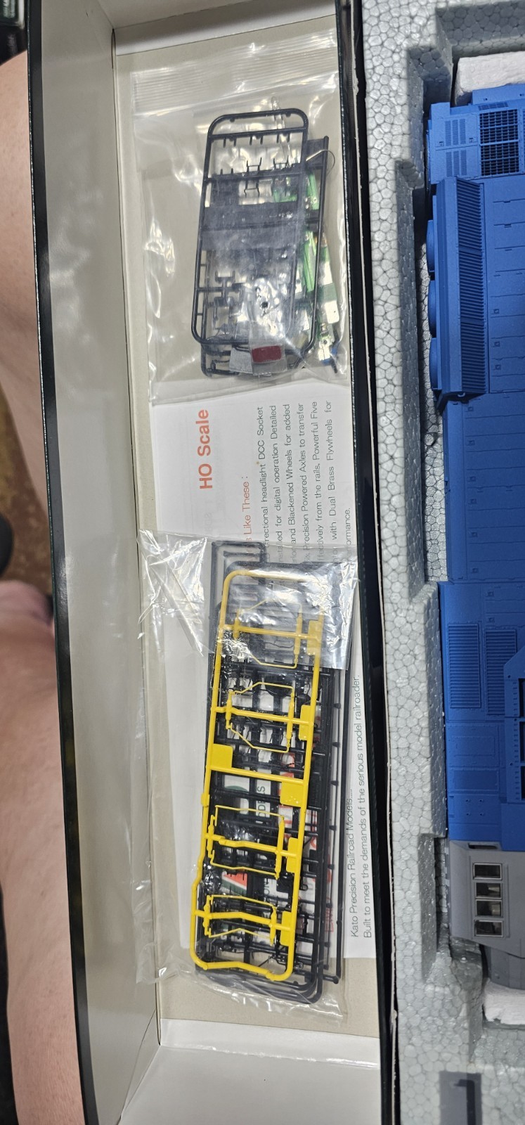 kato ho scale locomotive EMD SD80MAC See Description