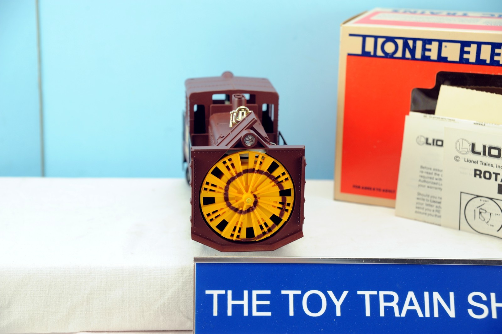 LIONEL 18400 SANTA FE MOTORIZED ROTARY SNOWPLOW W ROTATING FAN. TESTED. NEW IB.