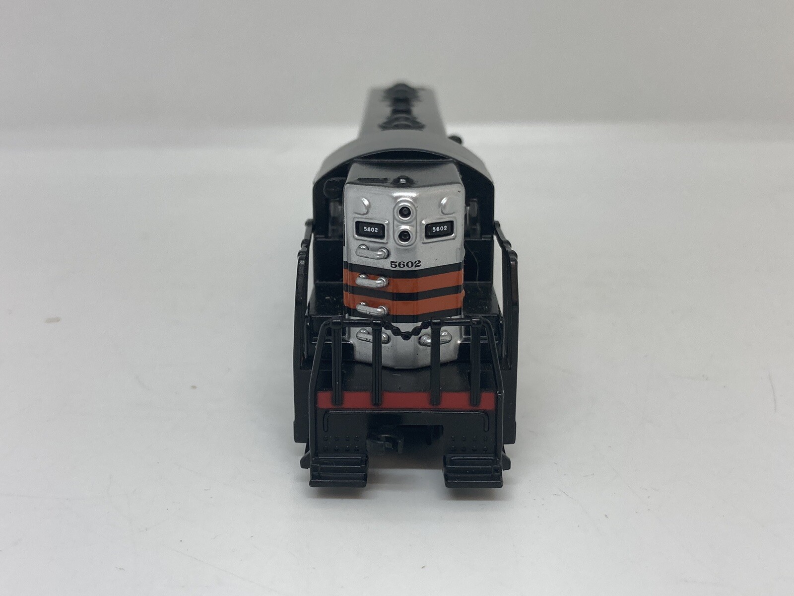 Lionel 5602 Southern Pacific GP-9 Unpowered Diesel LN/Box – TT Scale
