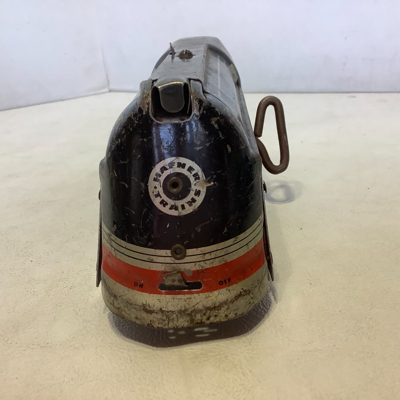 Hafner #2000 Tin Plate Wind-up Locomotive 8.5″ Long