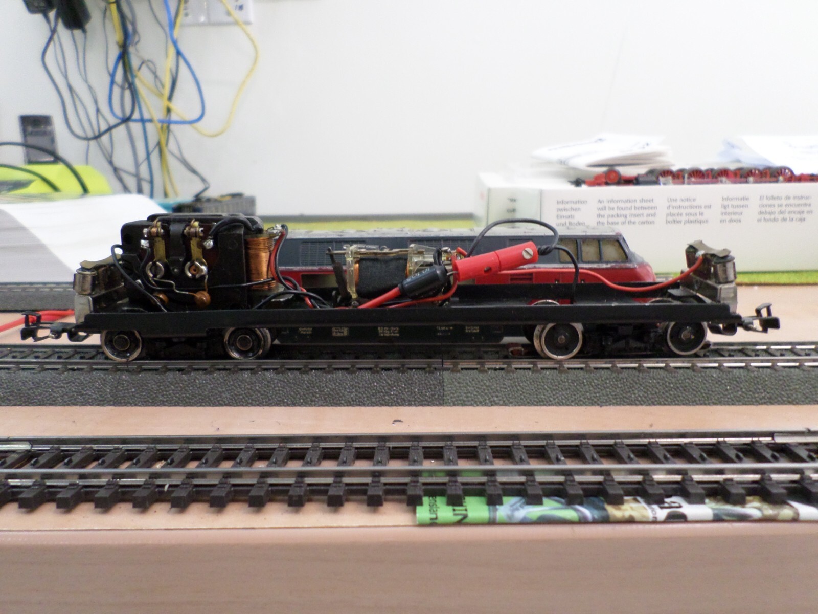 Marklin 3021 HO DB V200 Diesel Locomotive 3 Rail Analogue (b) C5