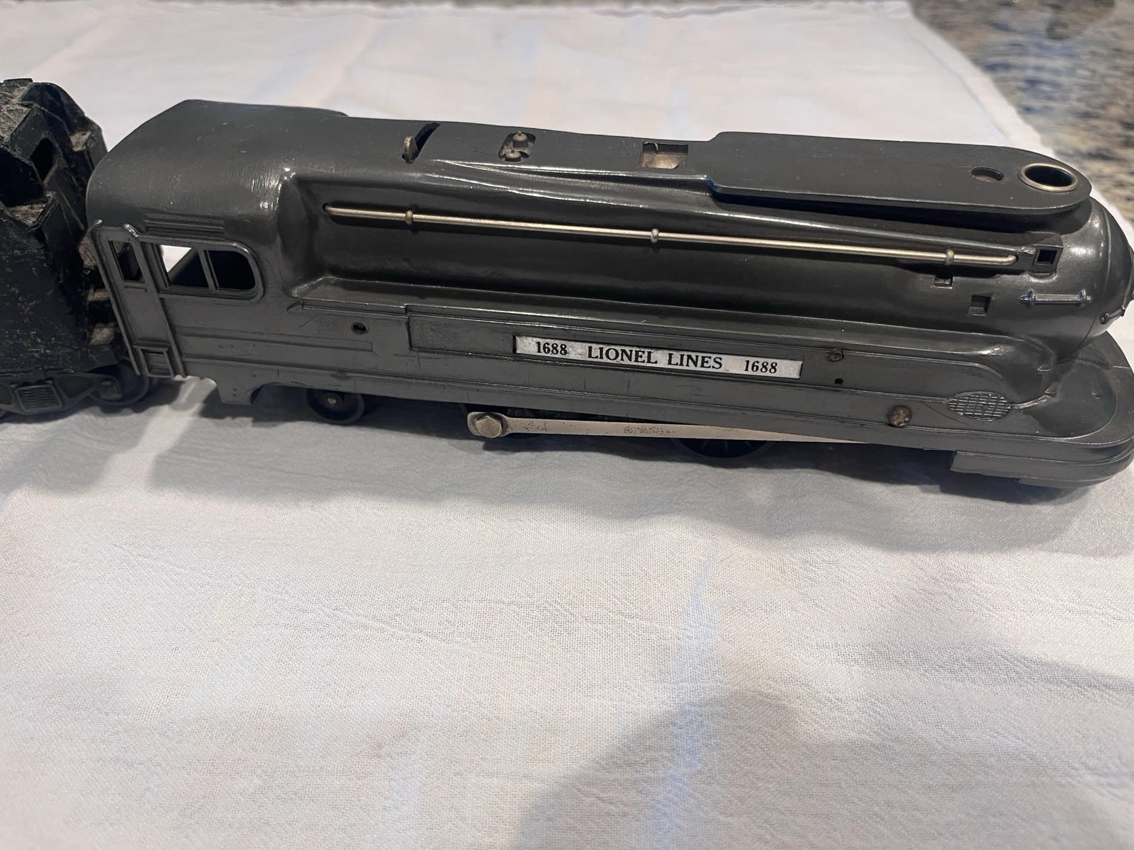 Lionel O Gauge torpedo steam locomotive gunmetal pre war version w coal tender