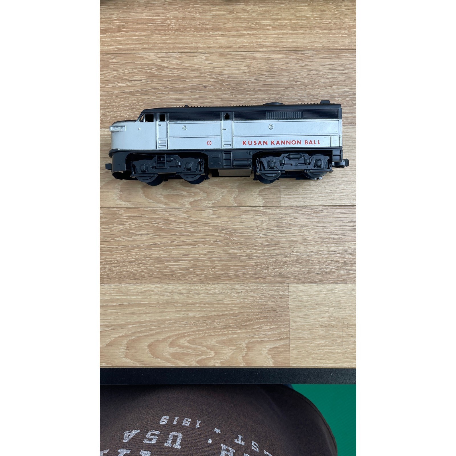 Vintage Kusan Kannon Ball O Gauge Model Train Set Locomotive Caboose Boxcar 4pc