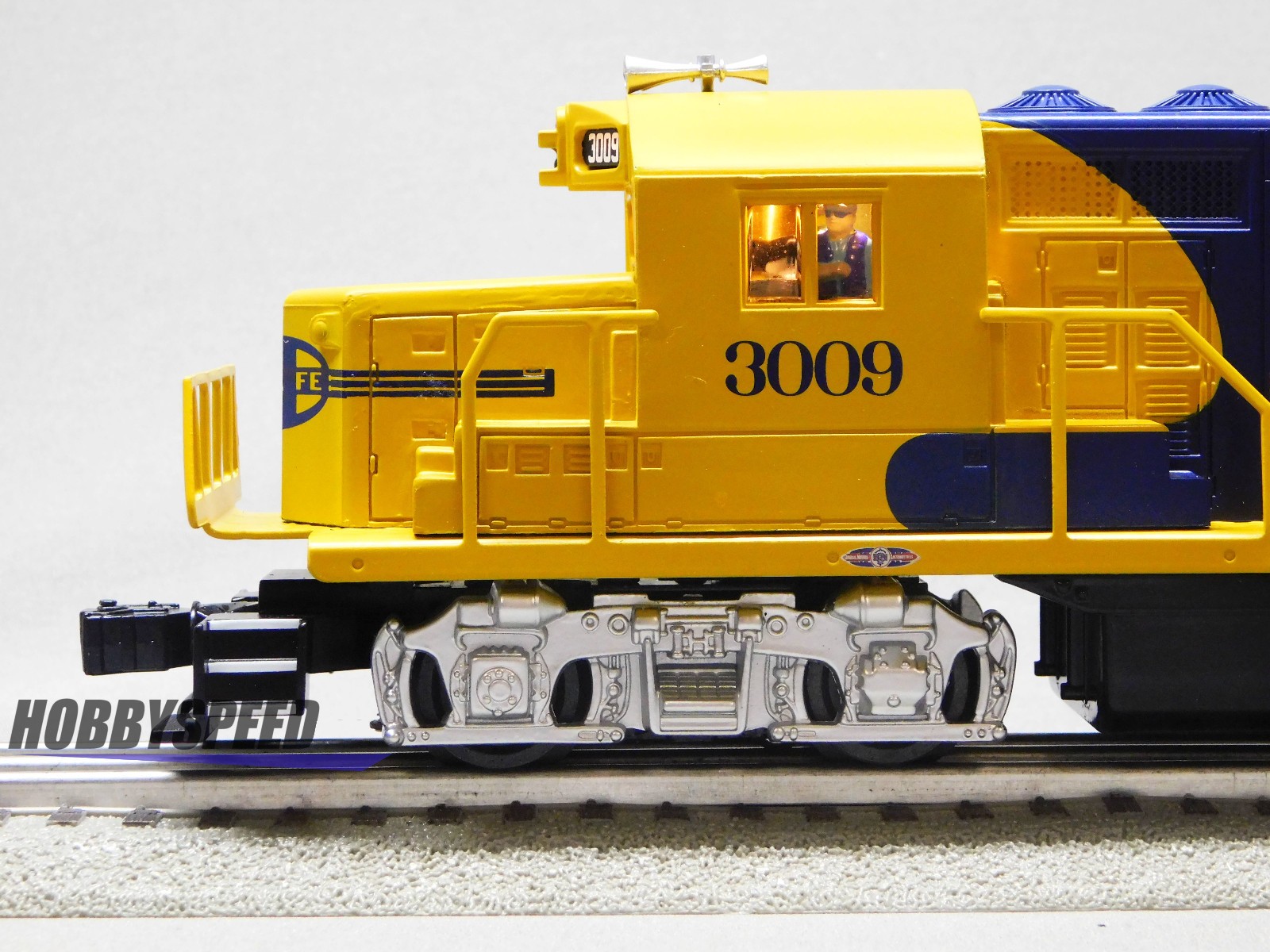 LIONEL SANTA FE LIONCHIEF PLUS 2.0 GP20 DIESEL ENGINE #3009 O GAUGE 2234140 NEW