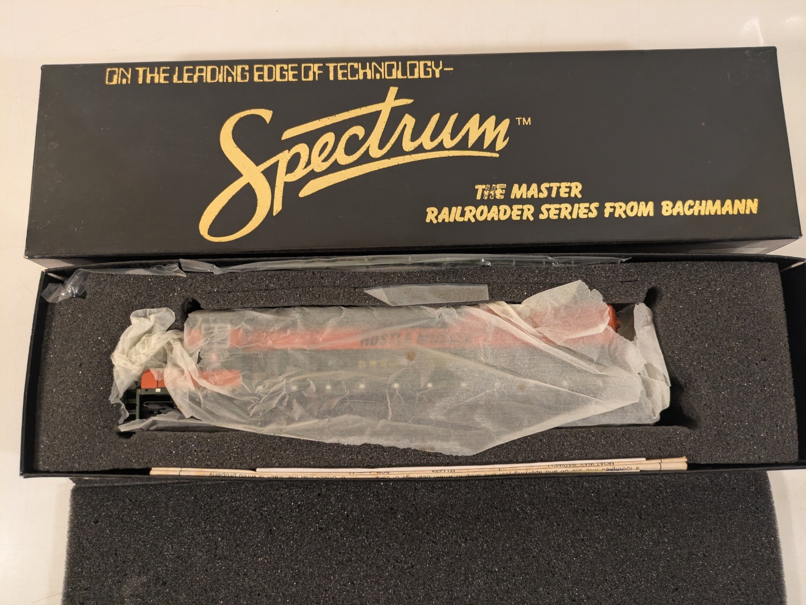 HO EMD SD45 GN Great Northern DC NIB NOS #11626
