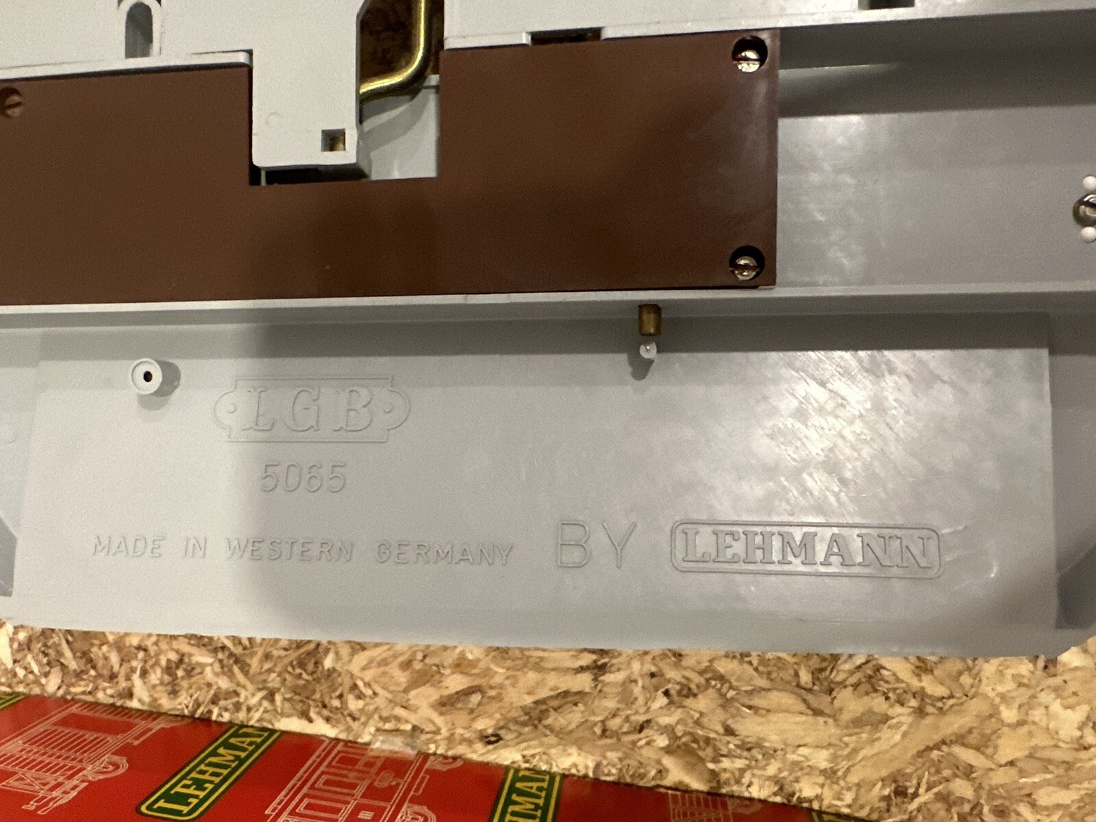 LEHMANN LGB G 5065 OPERATING CROSSING GATE PLATFORM INCOMPLETE – ORIGINAL BOX