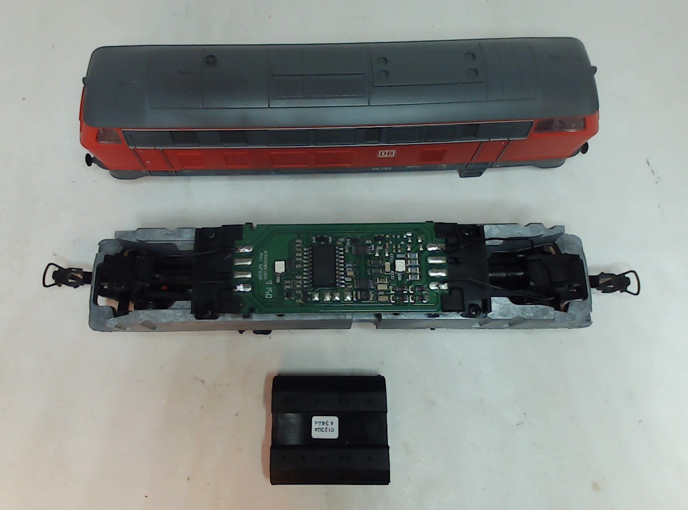 ROCO HO/OO Scale 51230A Diesel Electric Locomotive DB 218 178-2 (DL075)