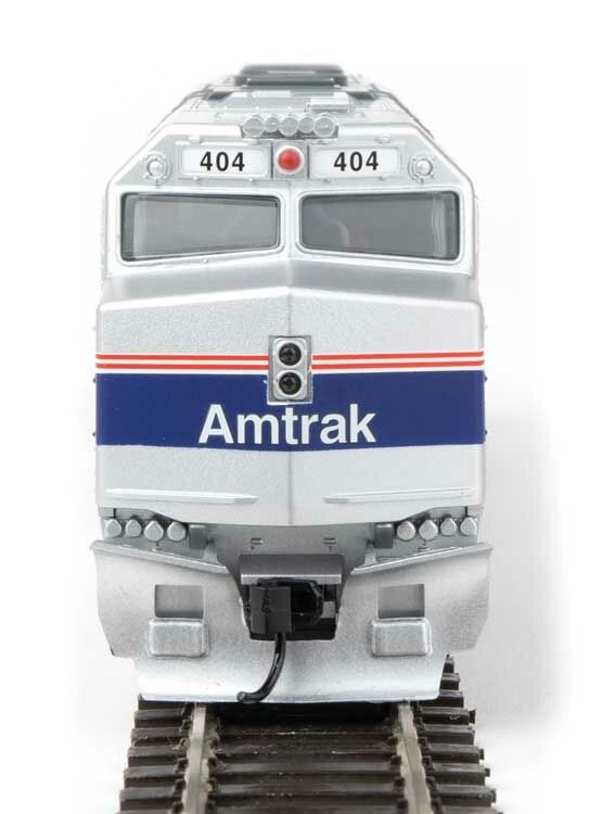 Walthers HO Scale ~ EMD F40PH ~ Standard DC ~ Amtrak #404 ~ 910-9468