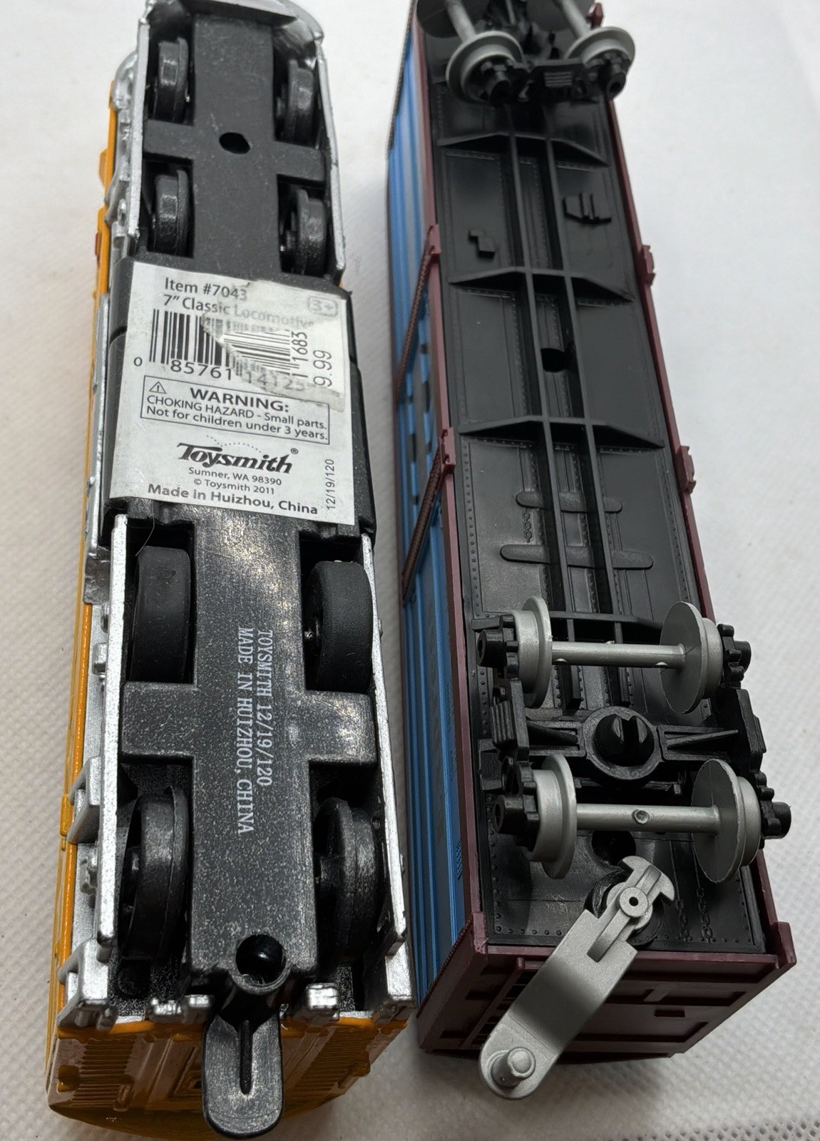Toysmith Diecast Pacific Express 7” Locomotive Train Set w/ Boxcar Vintage