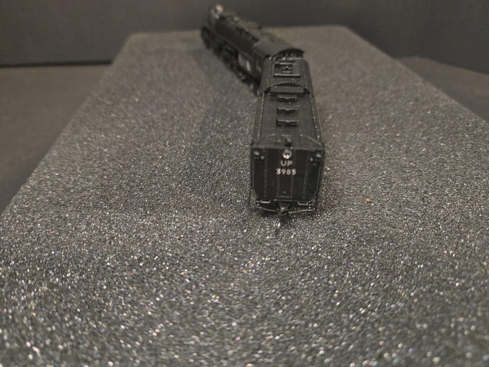 Athearn Challenger 4-6-6-4 Union Pacific 3985 N Scale Locomotive See Details!