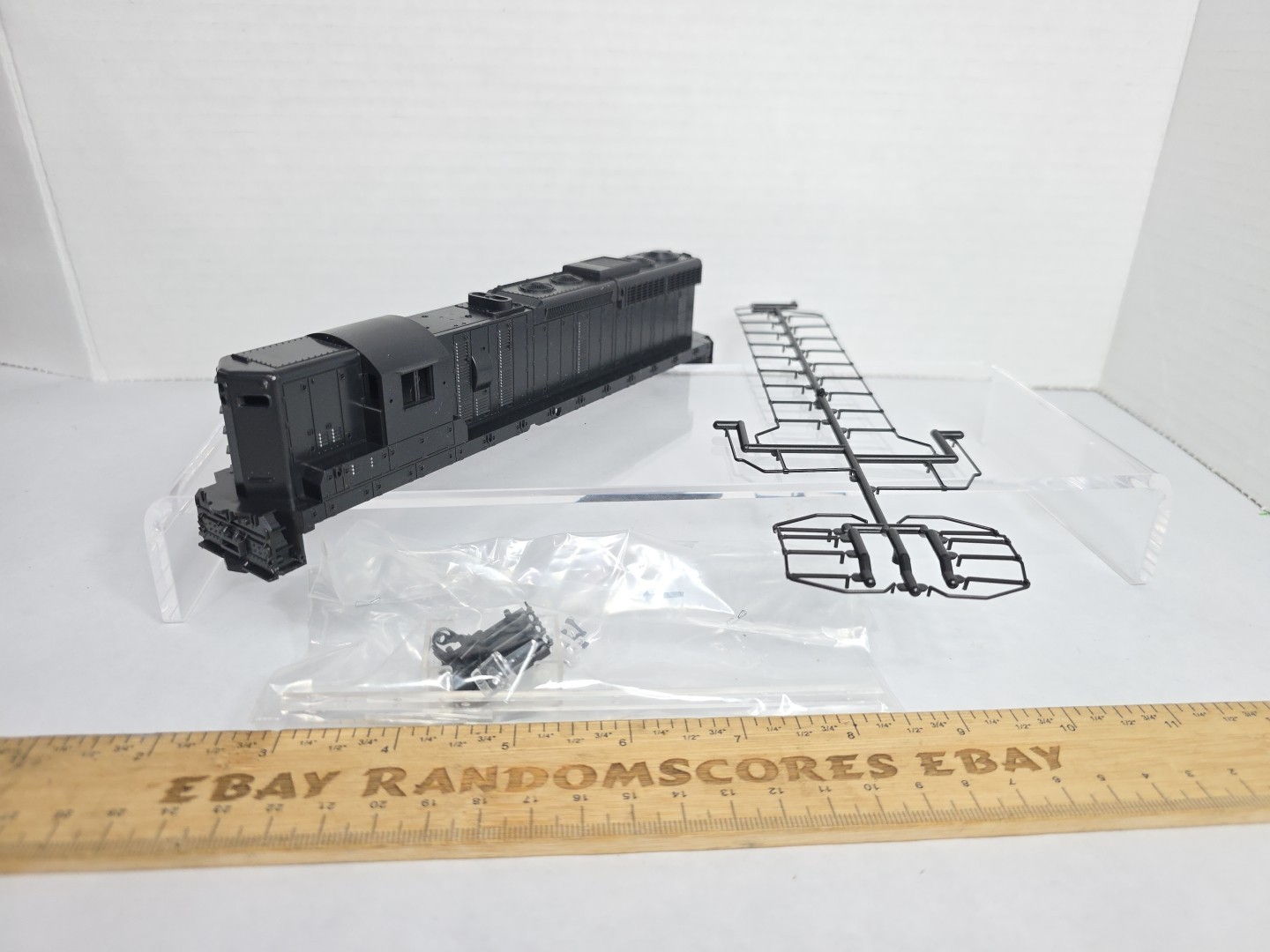 Shell Only* Atlas HO Scale SD24 Diesel Locomotive Undecorated LN Austria Roco(1)