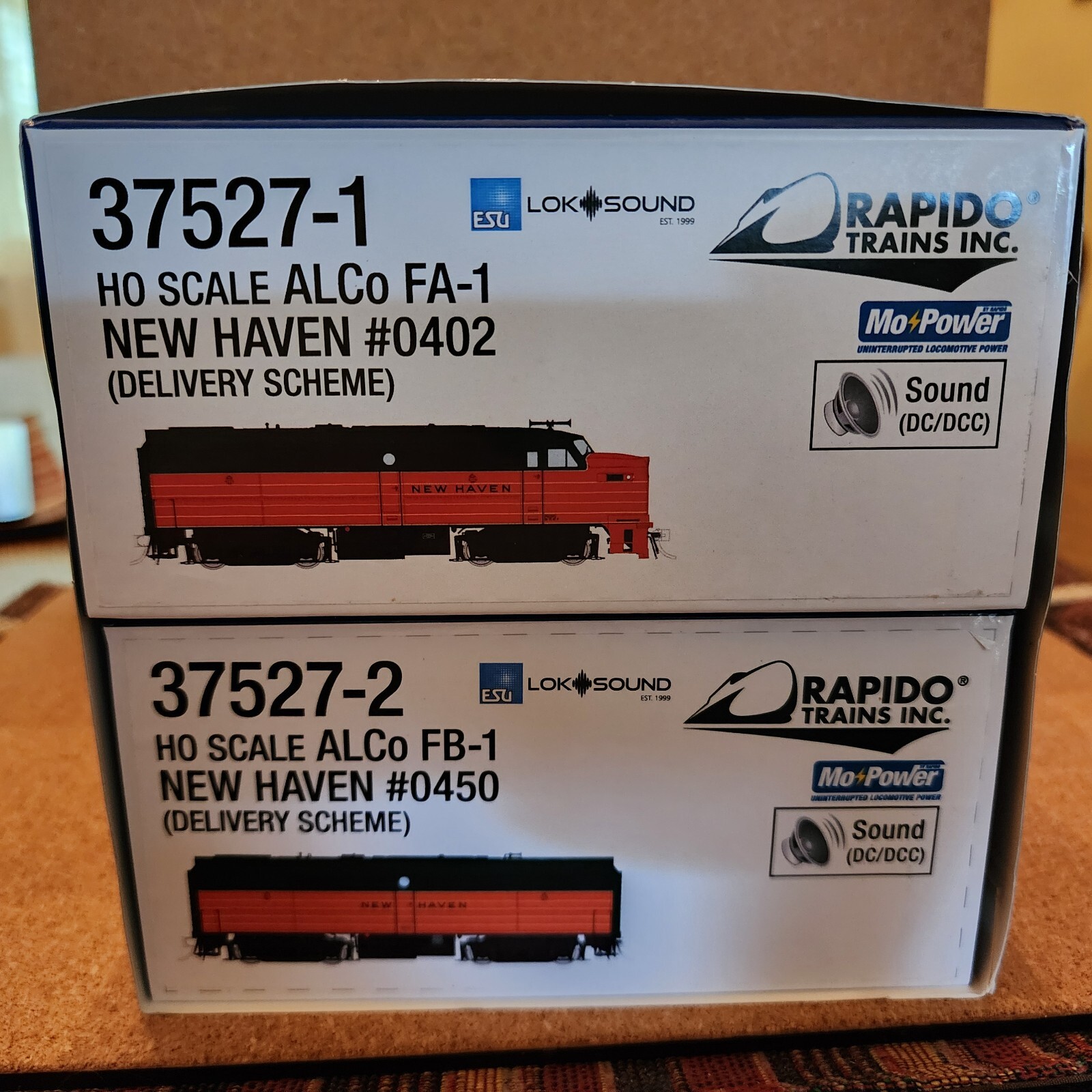RAPIDO 37527 HO ALCO FA/FB New Haven Railroad 0402/0450 As Delivered DCC & SOUND