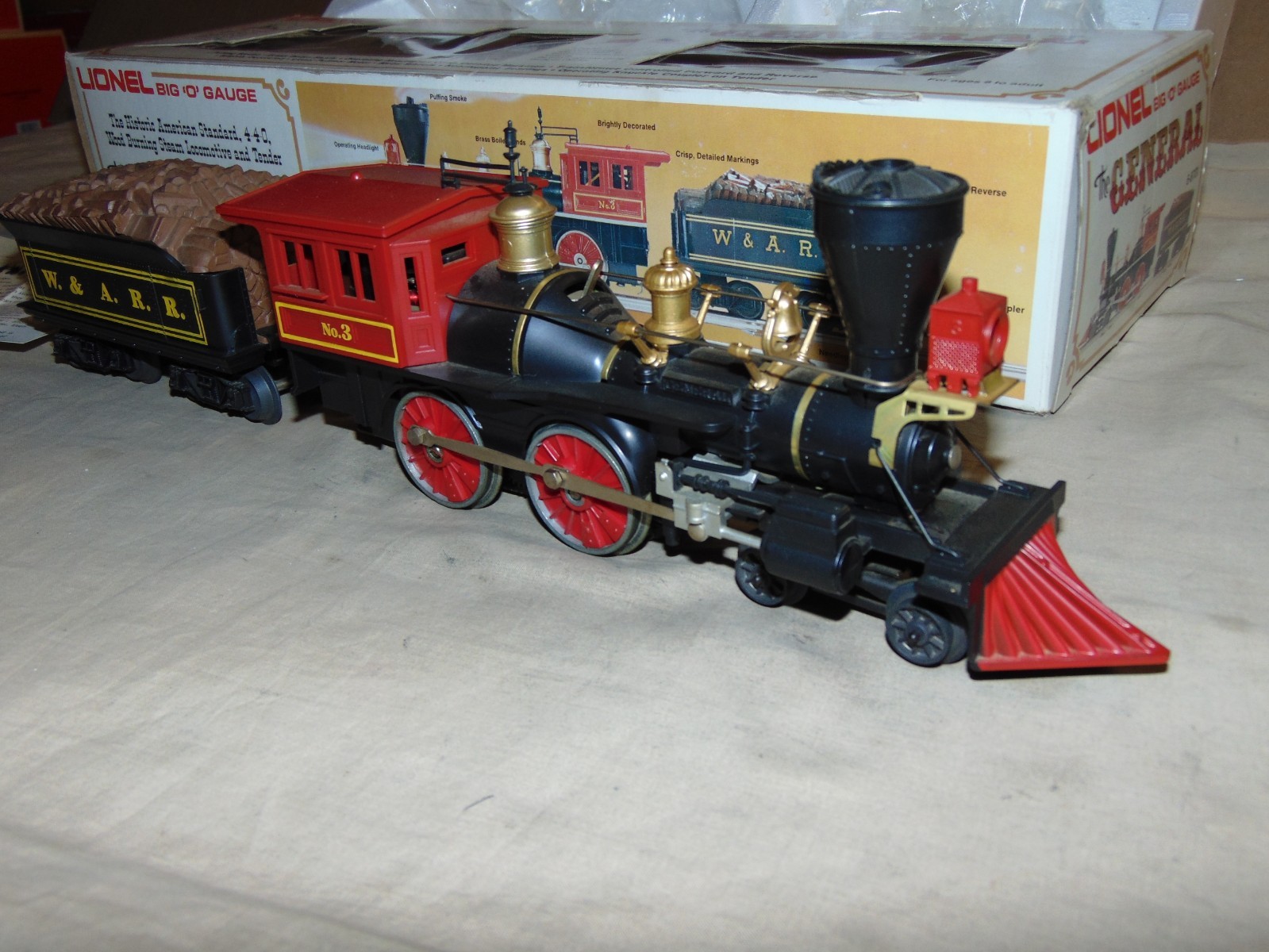 LIONEL O 8701 GENERAL STEAM ENGINE WITH SMOKE IN ORIGINAL BOX