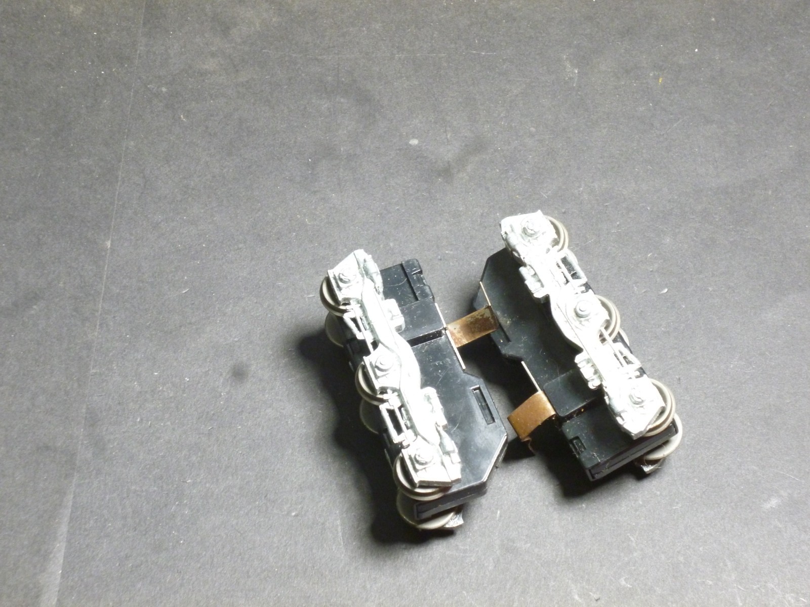 Ho Athearn Diesel locomotive Sd45 6 wheel trucks pair vintage.