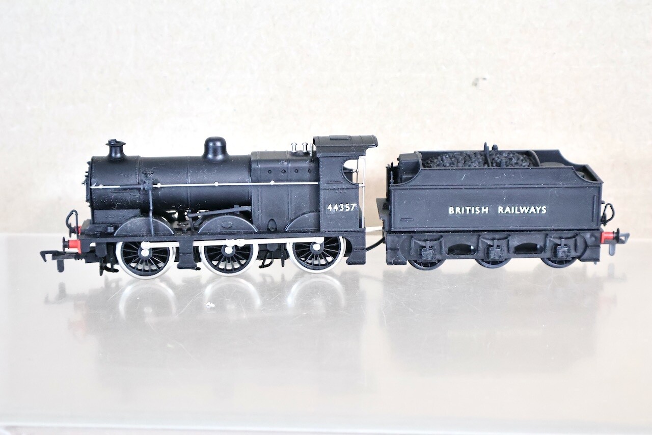 AIRFIX 54122 RE PAINTED BR BLACK 0-6-0 FOWLER CLASS 4F LOCOMOTIVE 44357 og
