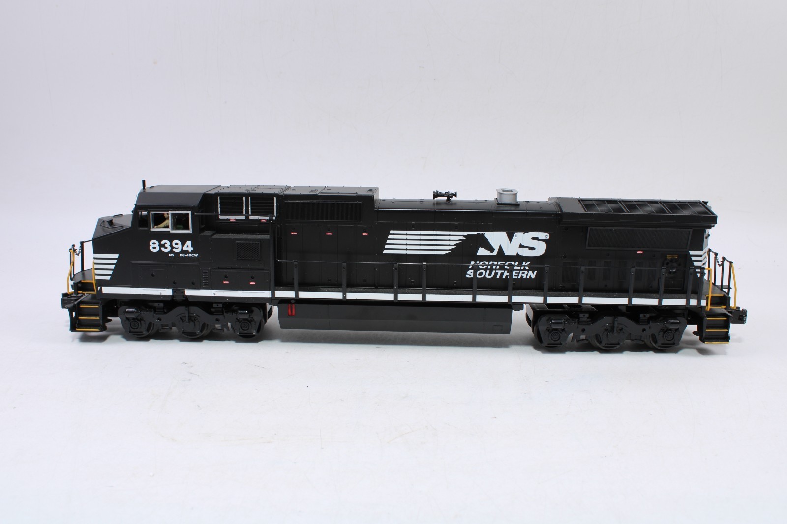 MTH 30-20000-3 O Gauge Dash-8 Diesel Engine Norfolk Southern Non-Powered Dummy