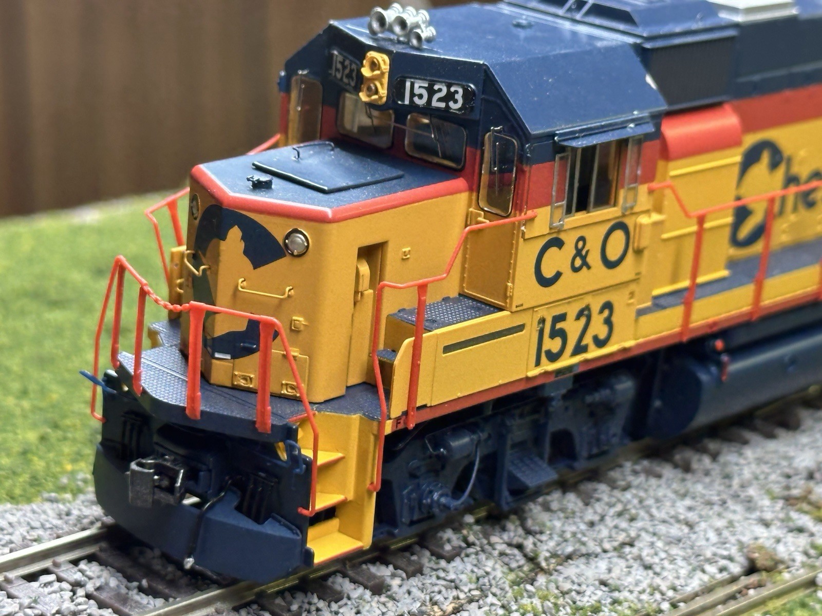 GP15T Athearn Genesis HO DCC ready Chessie C&O with LED #1523 Rare With Box