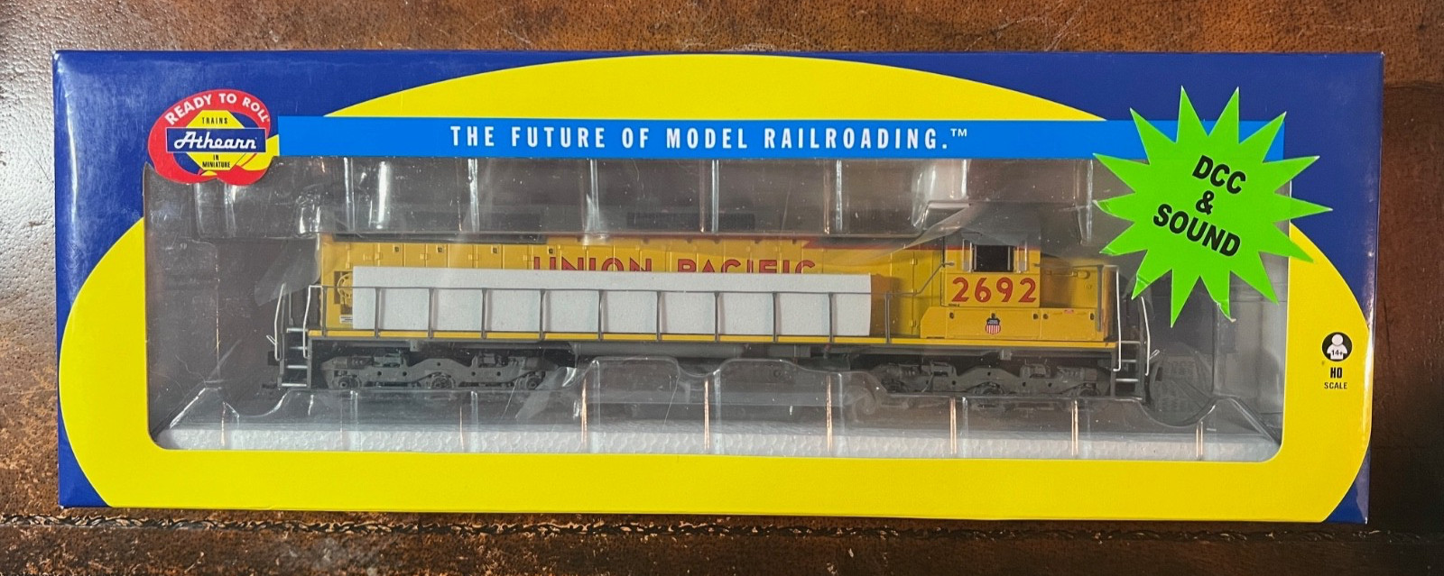 Athearn 65116 HO Union Pacific RTR SD45 Diesel Locomotive DCC/Sound #2692 NIB