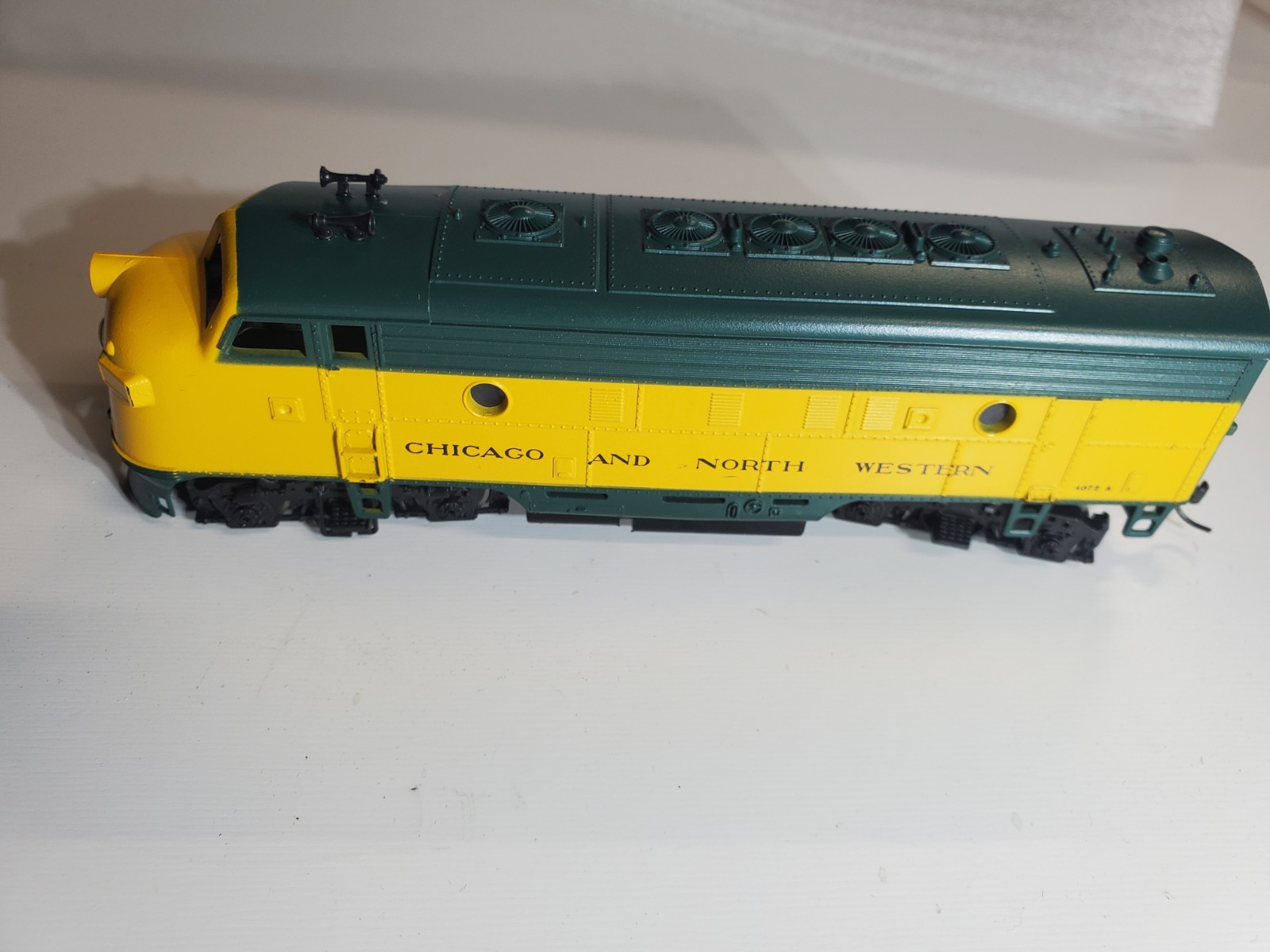 ho Athearn C & NW #4072 F7 Diesel Locomotive-w/Light & Box-Refurb-Runs Good