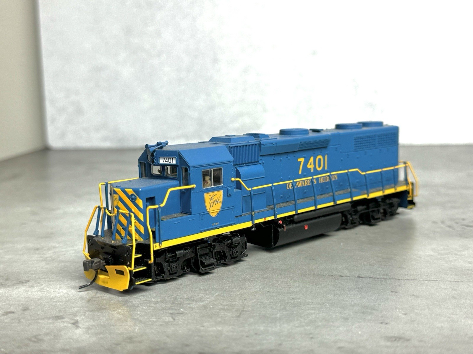 Atlas Trainman HO 10000480 GP39-2 PH1 Locomotive Delaware and Hudson #7401