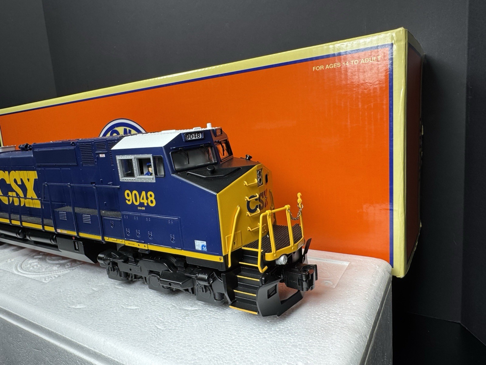 Lionel LEGACY 6-39584 CSX Dash 9-44CW diesel engine #9048 LNIB