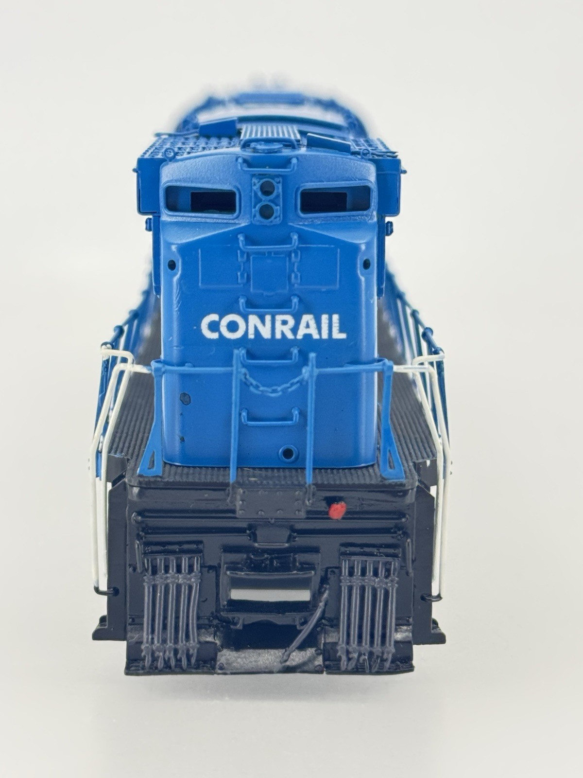 HO Scale Overland Models OMI 1925 Conrail Alco C425 Diesel Locomotive CR #2425