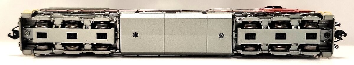 Scale Trains SXT31470 N Santa Fe GE C44-9W Diesel Locomotive #680 LN/Box