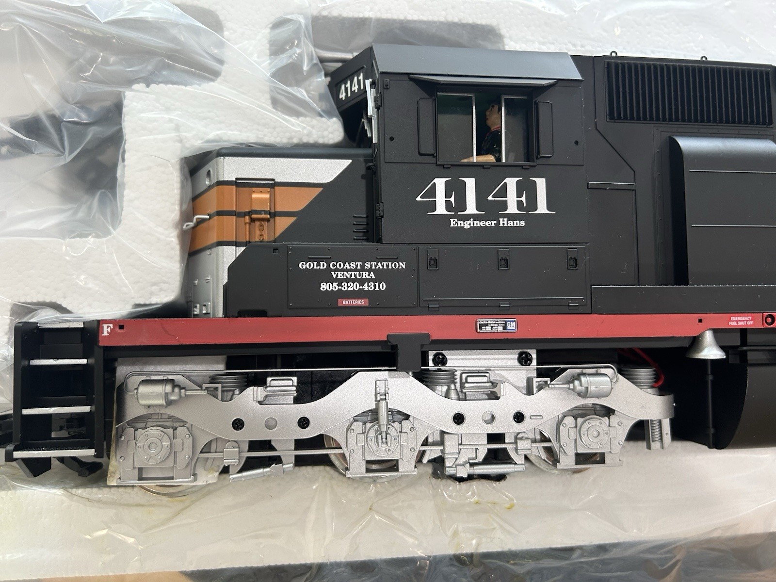 USA Black Widow Southern Pacific SD40-2 Gold Coast Diesel , G Scale, New, Rare