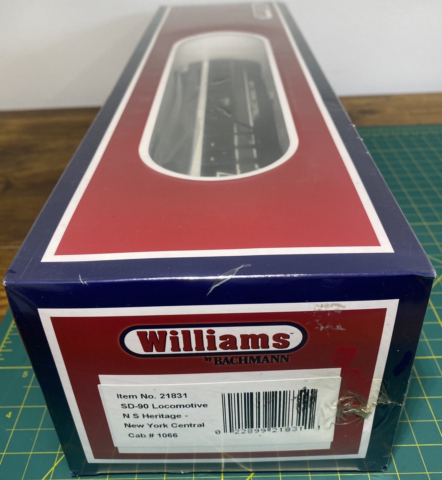 Williams 21831 New York Central NS Heritage EMD SD90 Diesel Locomotive #1066
