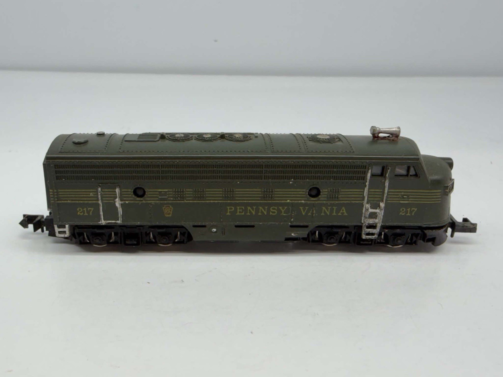 Arnold Rapido N Scale #217 Pennsylvania PRR F-9 Diesel Locomotive No Box