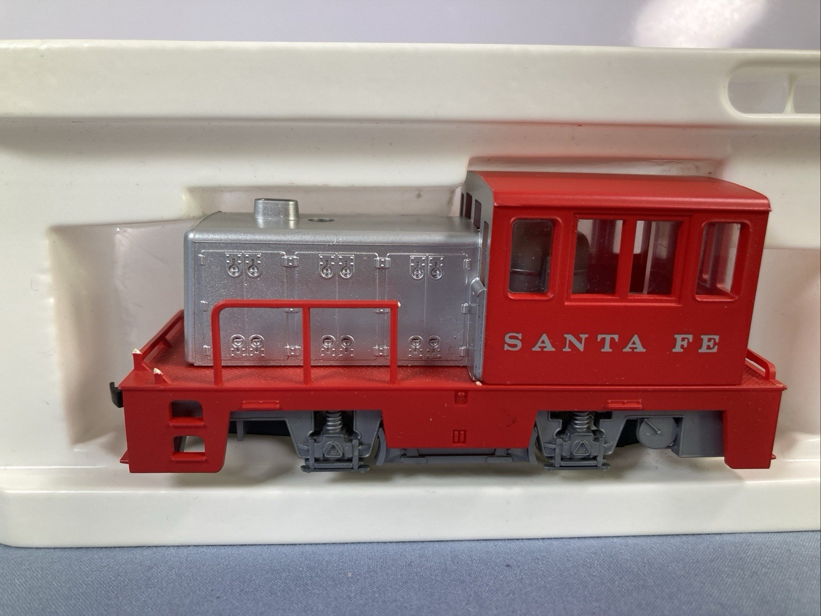 Bachmann Train HO Gauge Model Railroad Santa Fe Switcher Yugoslavia Locomotive