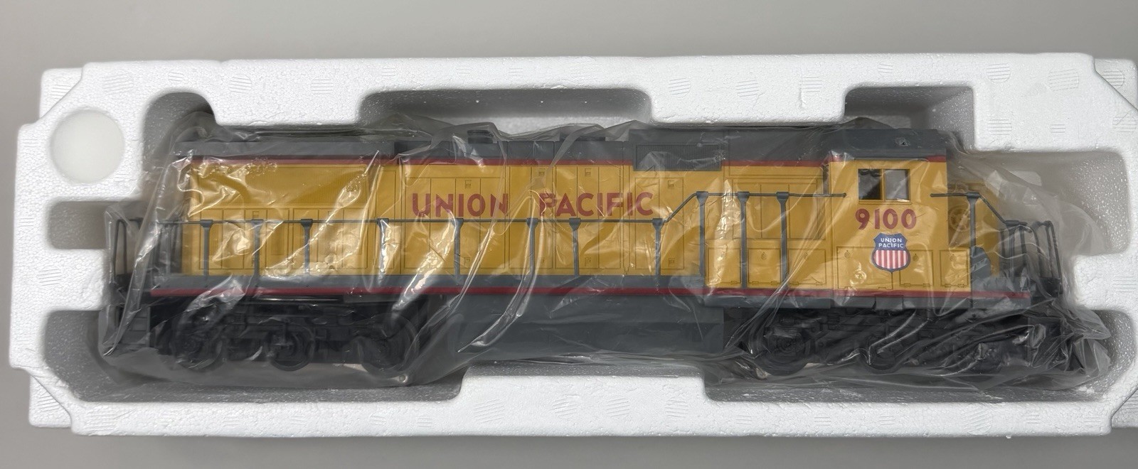 Lionel 6-18205 Union Pacific Dash-8 40C Diesel Locomotive C-8 LN
