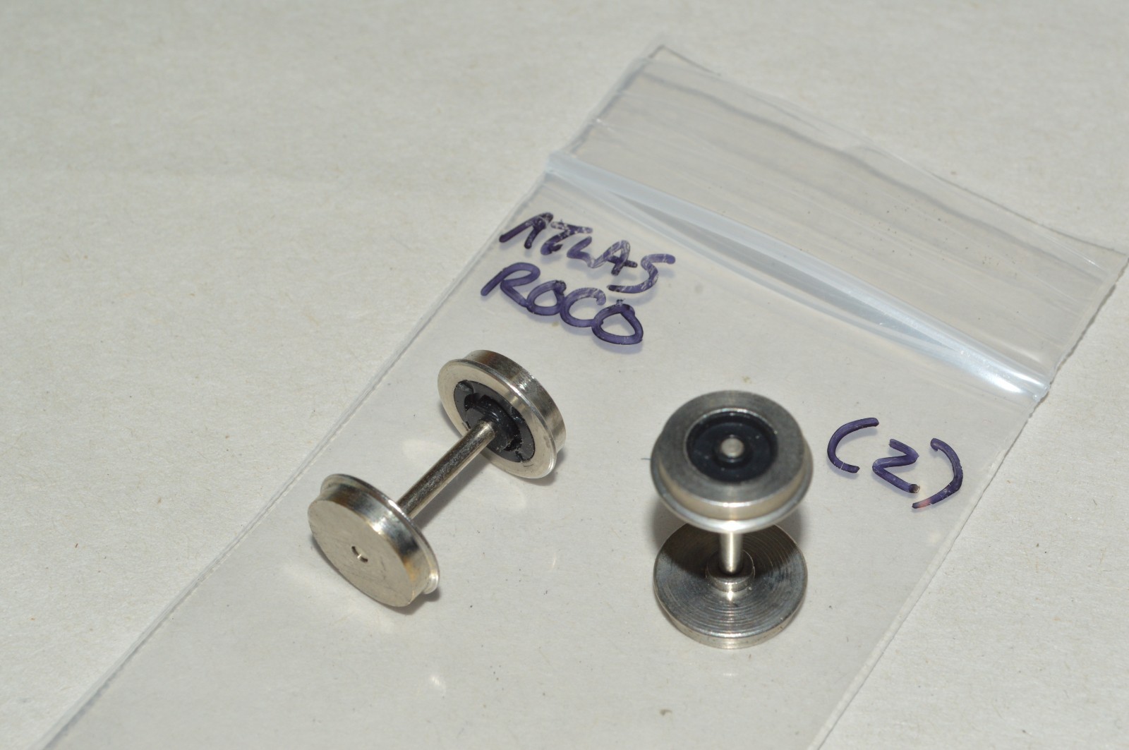HO scale locomotive PARTS metal wheels Atlas Roco (2)