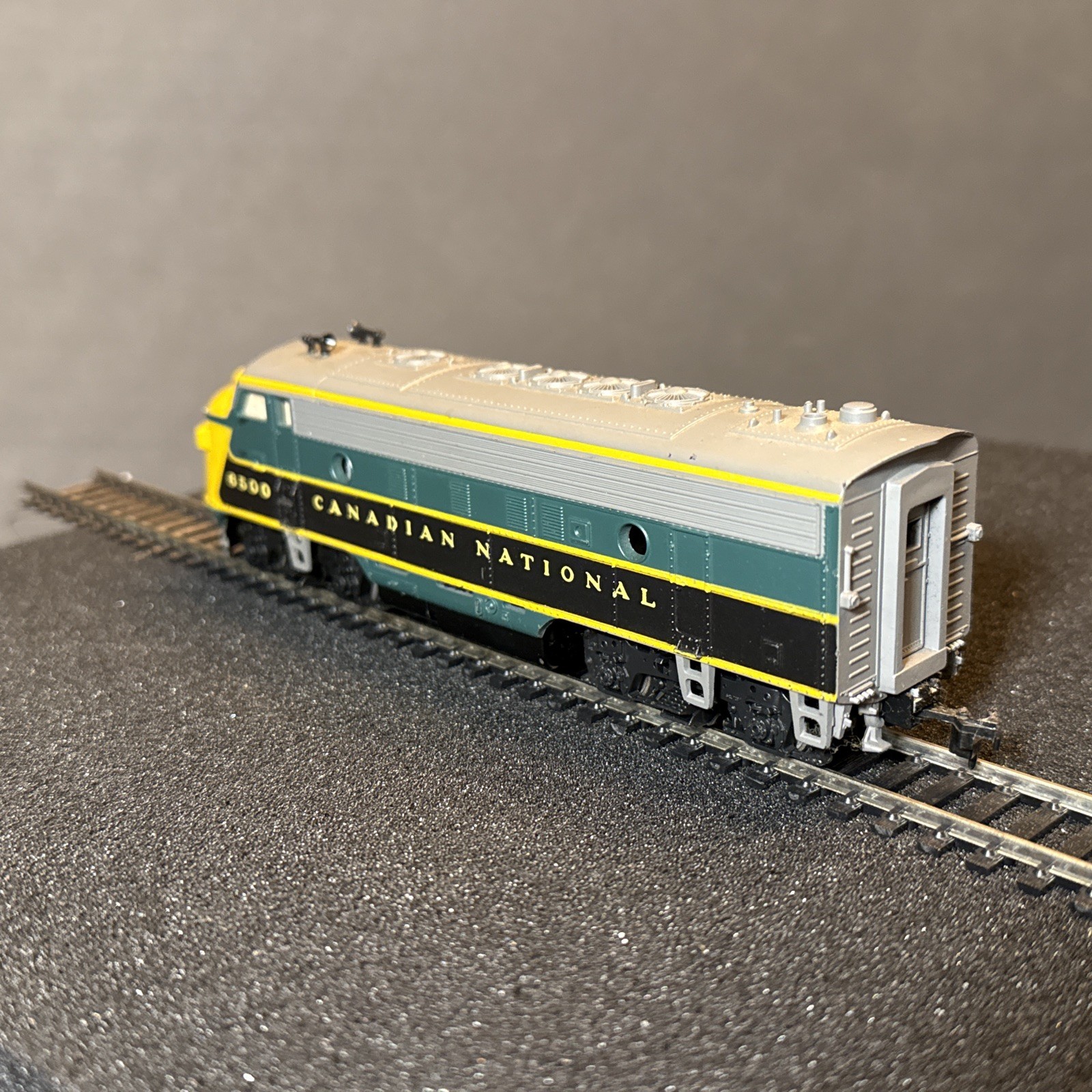 Athearn HO-Scale Canadian National 3225/3026 F7A/F7B/F7A Set