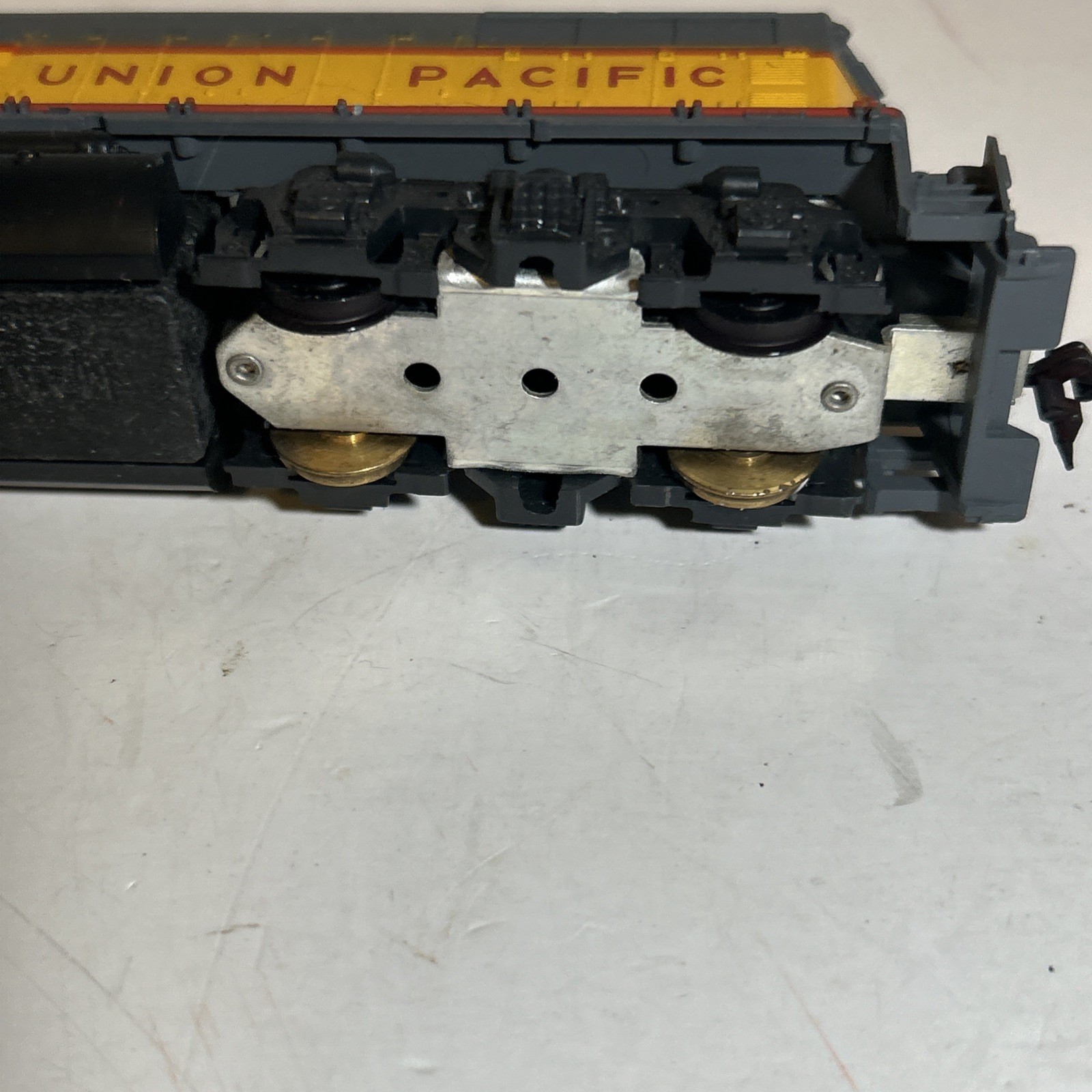 MANTUA/TYCO HO #5628 UNION PACIFIC EMD GP20 DIESEL LOCO. SEE DESCRIPTION/PHOTOS