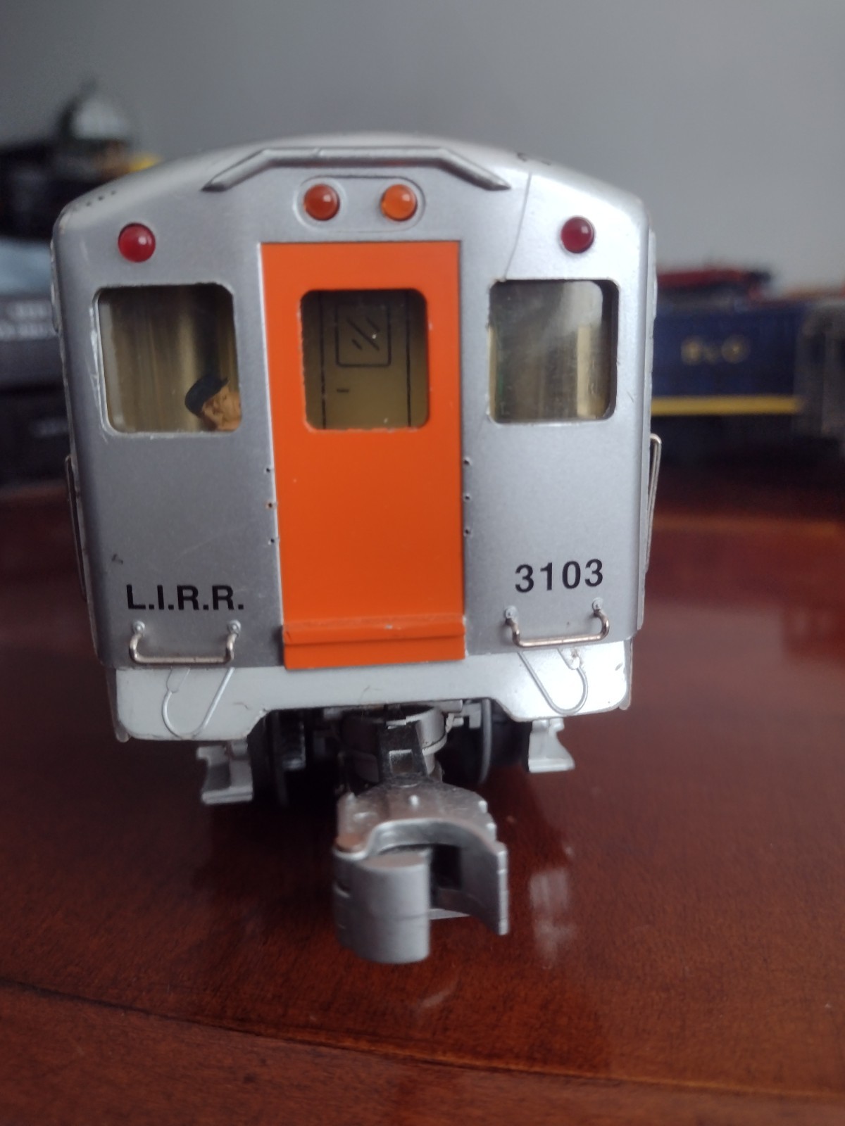 RMT O Gauge LIRR #3103 EMU Powered Railcar 3-Rail Analog Lights