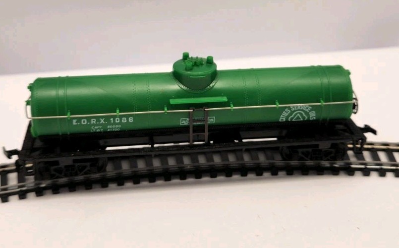 MODEL POWER HO 8032 40′ TANK CAR CITIES SERVICE E.O.R.X.1086 RAIL CAR NOS C40
