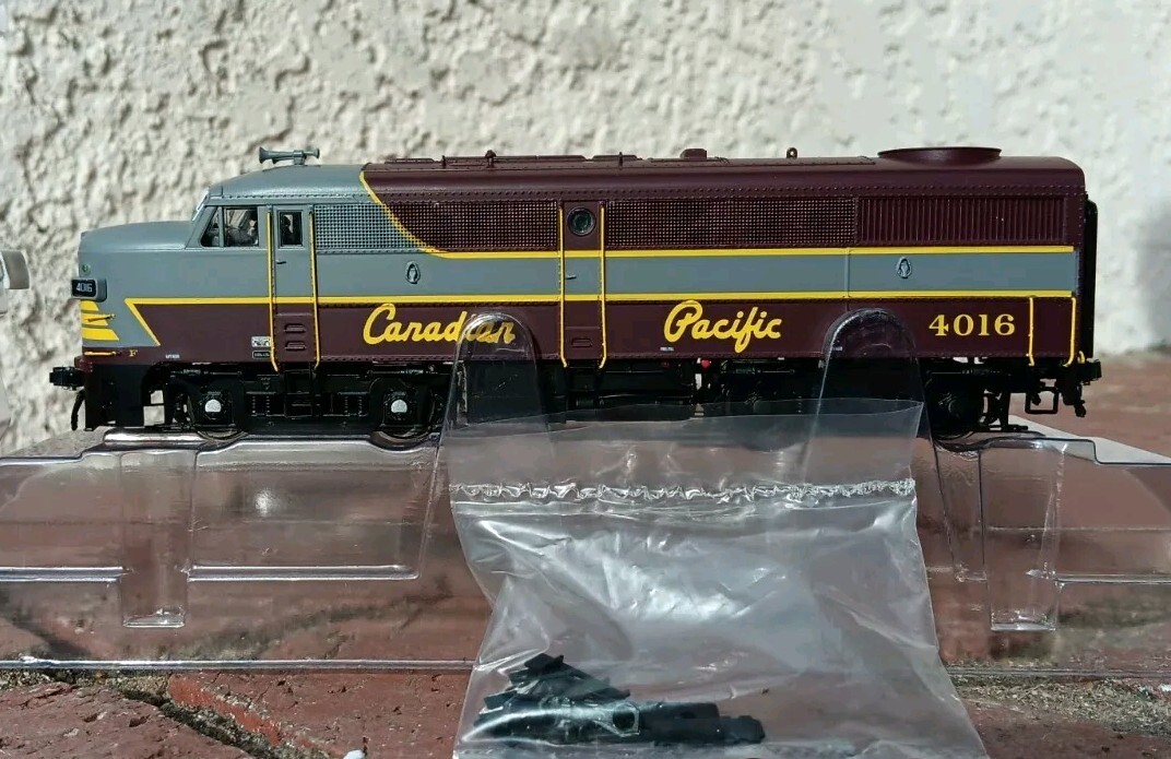 MTH HO Trains Canadian Pacific Alco FA-1 A/B Set Diesel Engine 80-2208-1 Proto 3