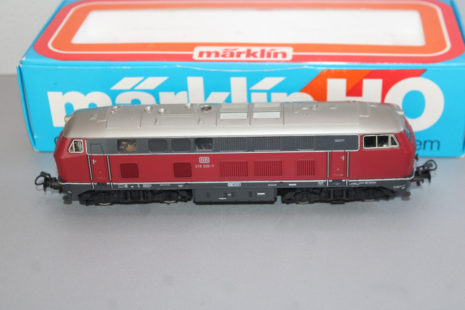 Märklin 3075 Diesel Locomotive Class 216 025-7 DB Scale H0 OVP
