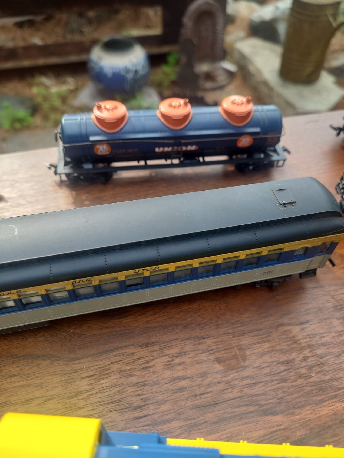 16 Pc. Trains ASSORTMENT + LIFE-LIKE Hobby Transformer SANTA FE VIRGINIAN others