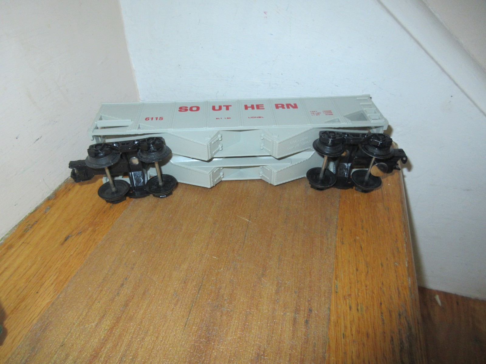 Lionel Set 8314 Engine Tender Caboose Southern Streak RUNS