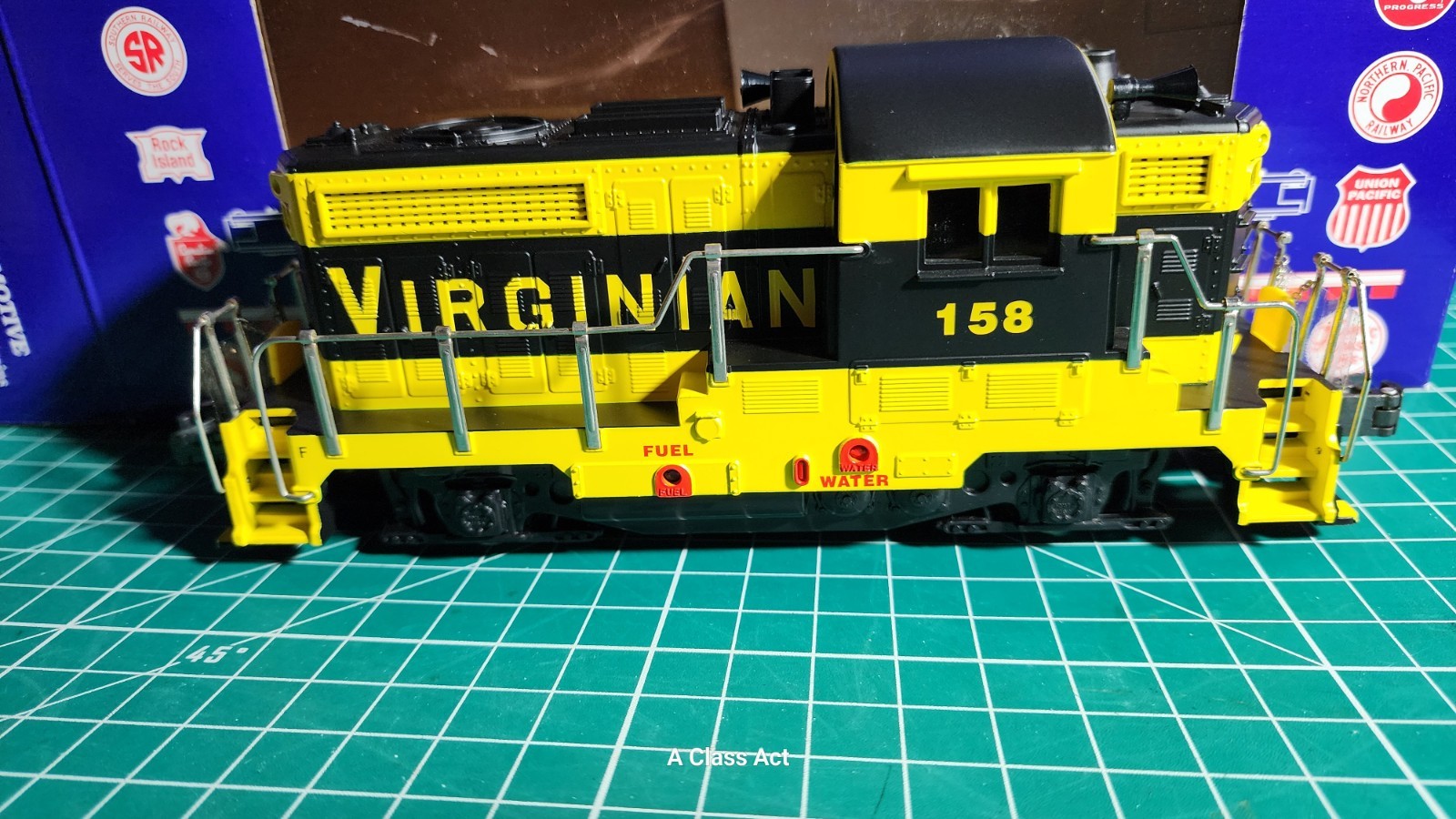 American Railroad Legends RMT-4351 Virginian Diesel O Locomotive NEW M58