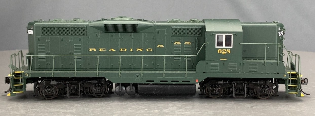 HO Proto2000 GP7 PhII Diesel Locomotive Reading #628 LNIB! HO8381