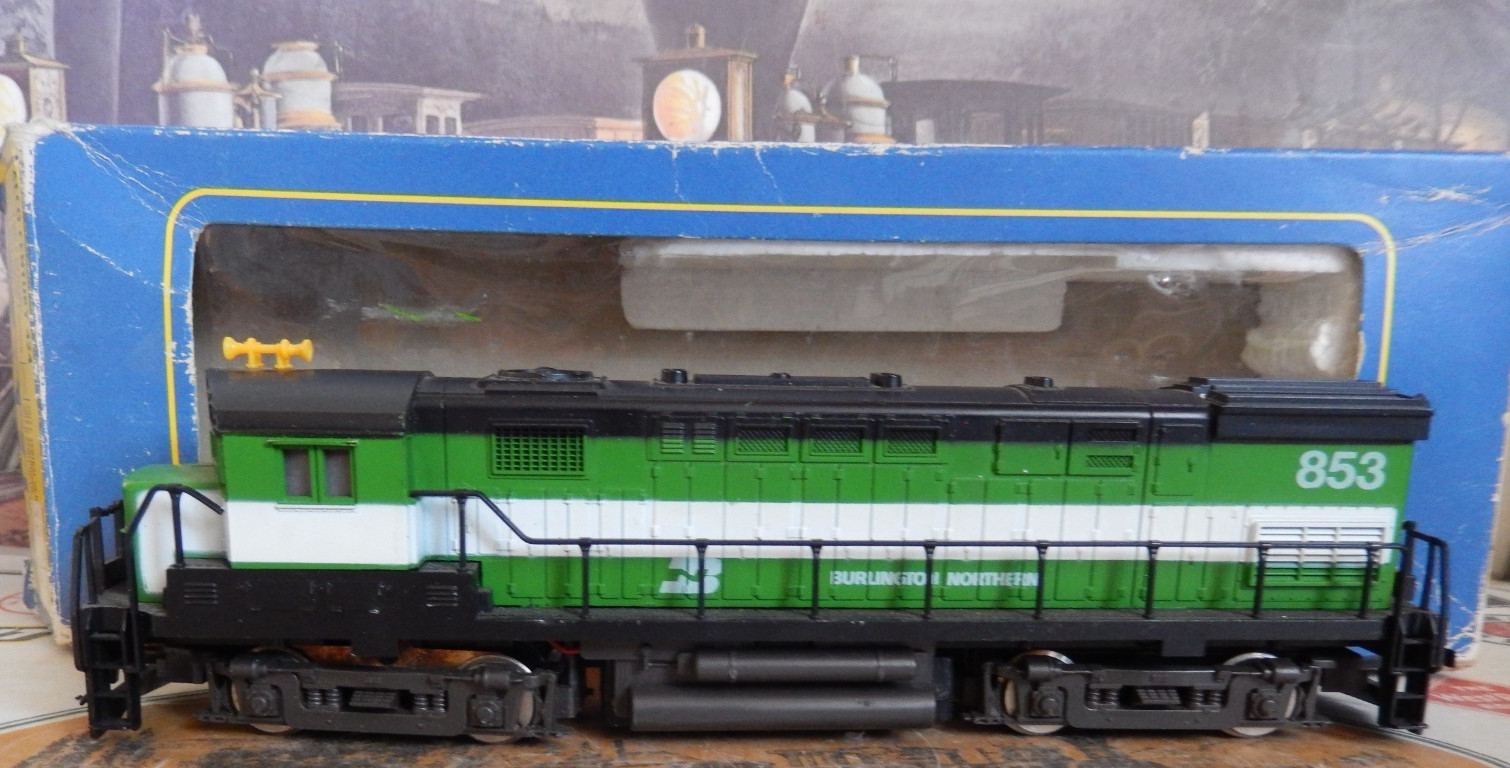Ho Scale AHM Burlington Alco Century 424 Diesel Loco #853***NICE LQQK***