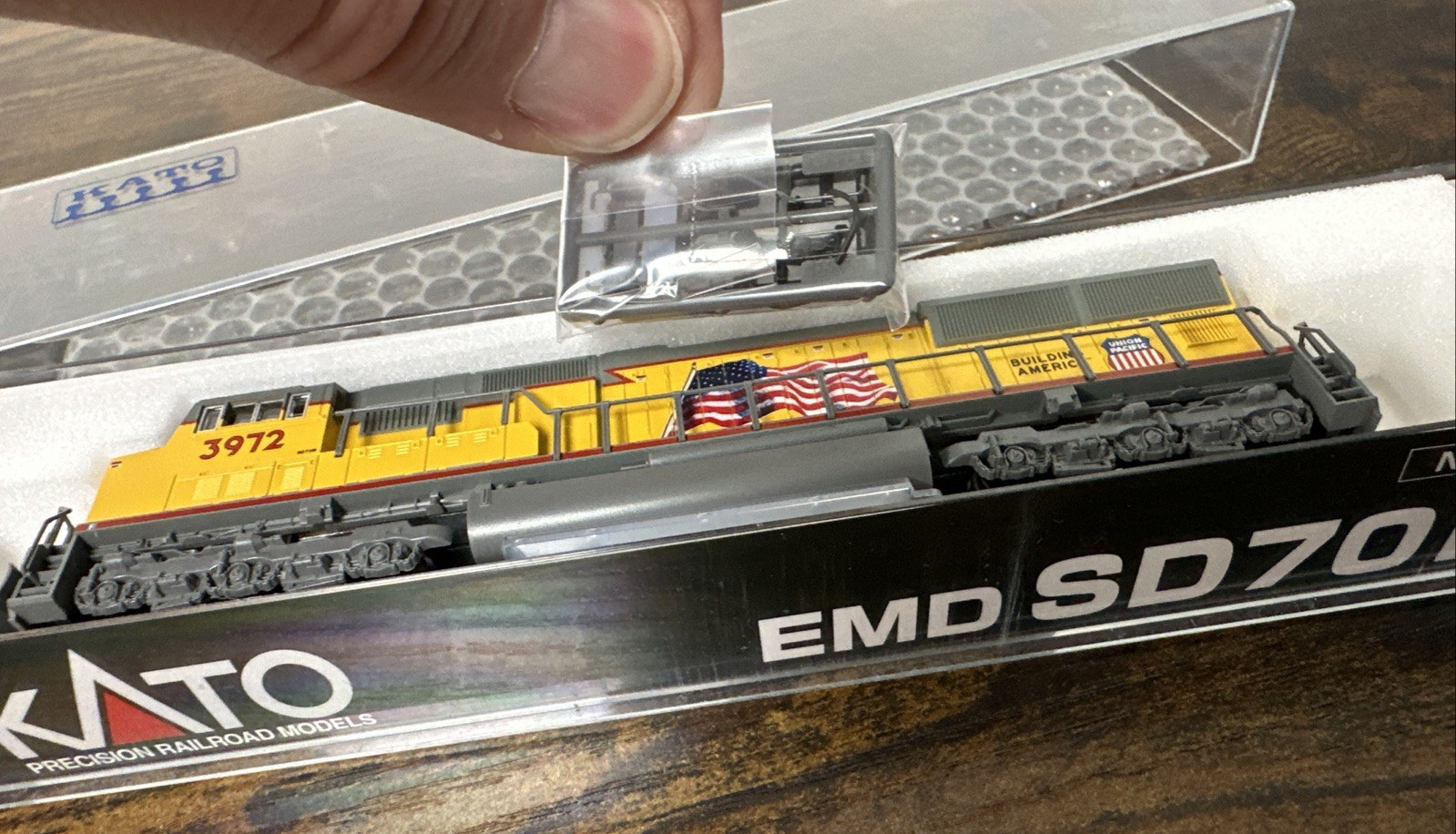 KATO N Scale #176-7504 SD70M Diesel Loco – Union Pacific #3972 w/DCC Needs TLC!