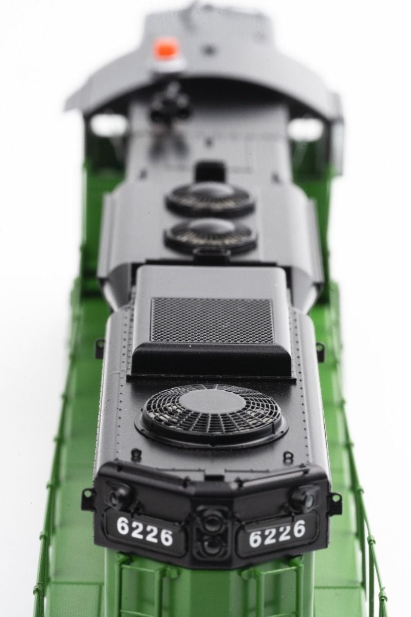 Rapido ~ HO Scale ~ Burlington Northern ~ SD9 #6229 ~ DCC & Sound ~ 050627